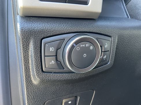 Used 2019 Ford F250 Lariat image 19