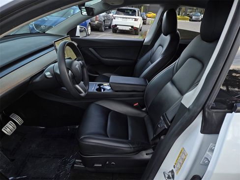 Used 2021 Tesla Model Y Performance image 15