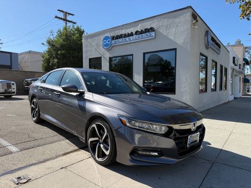 Used 2019 Honda Accord Sport image 2