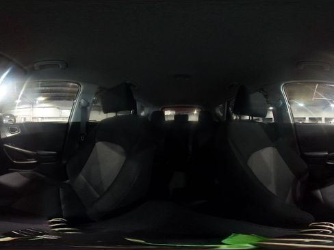 Used 2025 Kia Soul LX w/ LX Technology Package FWD image 37