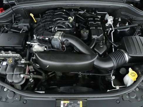 Used 2022 Jeep Grand Cherokee Limited image 16