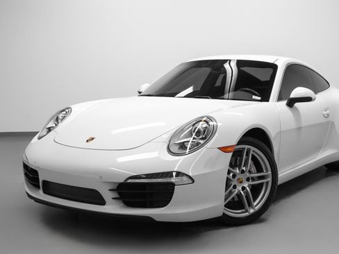 Certified 2015 Porsche 911 Carrera RWD image 7