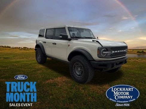 New 2025 Ford Bronco Badlands image 1