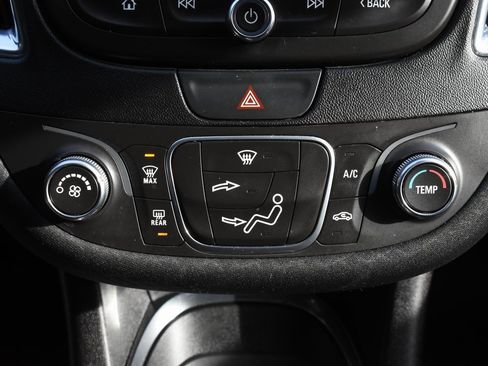 Used 2018 Chevrolet Malibu LT w/ Driver Confidence Package image 36