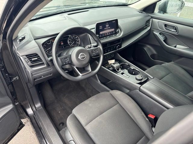 Used 2024 Nissan Rogue S AWD/4WD image 9