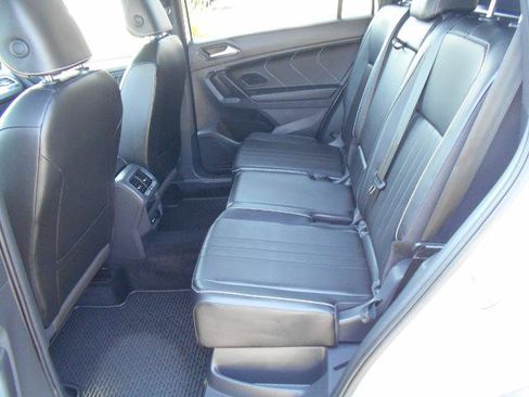 Used 2024 Volkswagen Tiguan SE R-Line AWD/4WD image 9