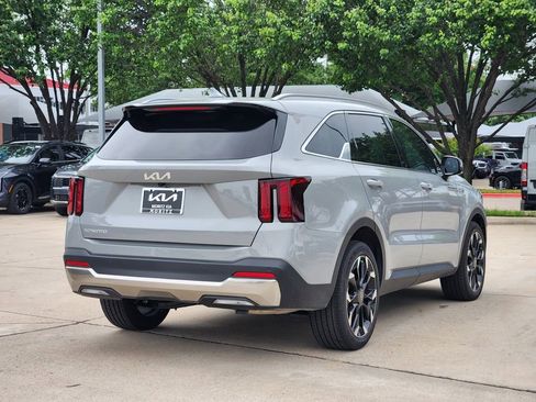 New 2026 Kia Sorento EX w/ EX Premium Package FWD image 4