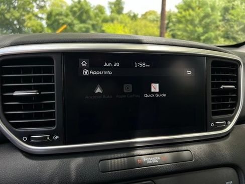 Used 2022 Kia Sportage LX AWD/4WD image 40
