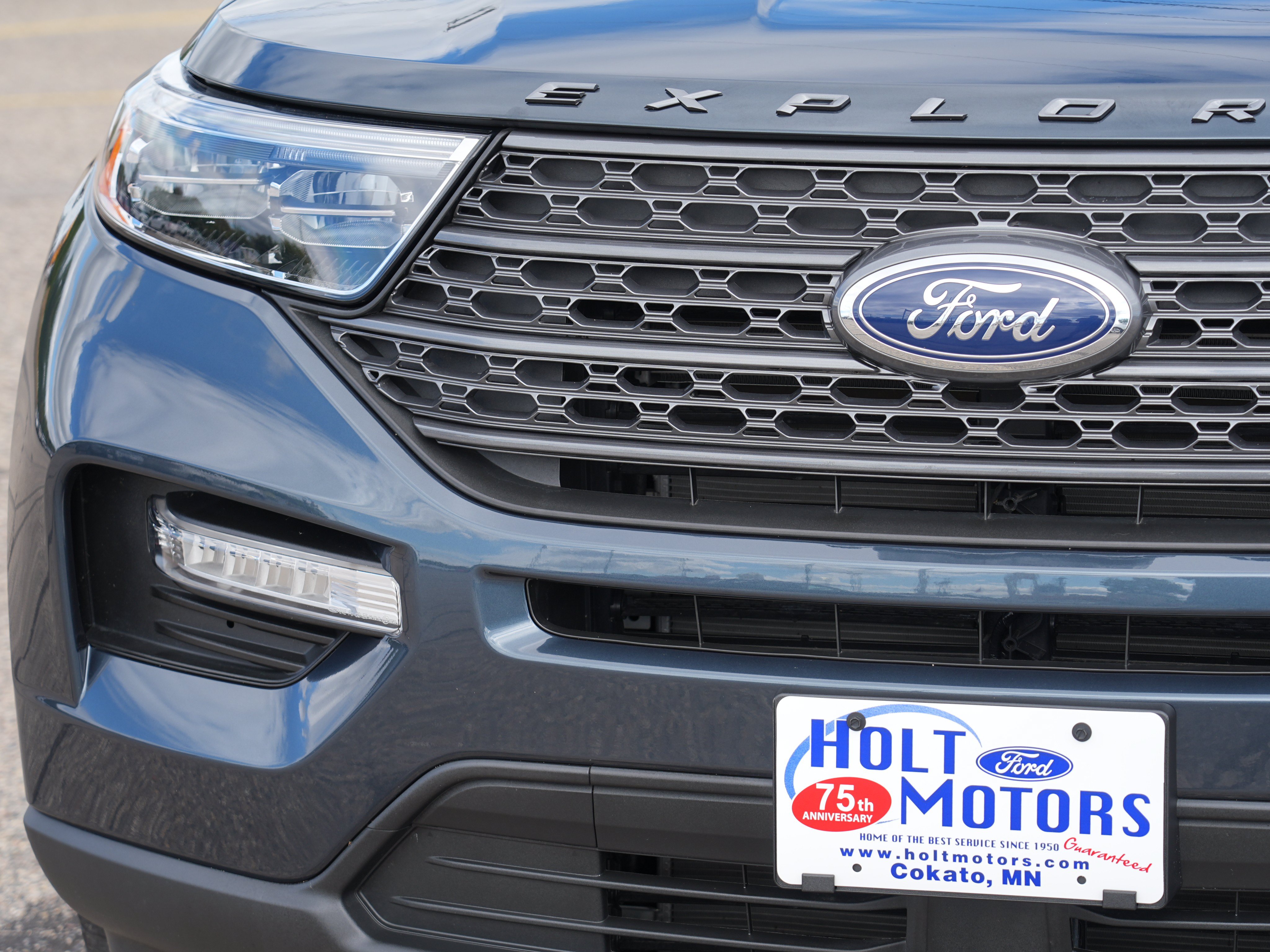 Used 2024 Ford Explorer XLT w/ Equipment Group 202A AWD/4WD image 11