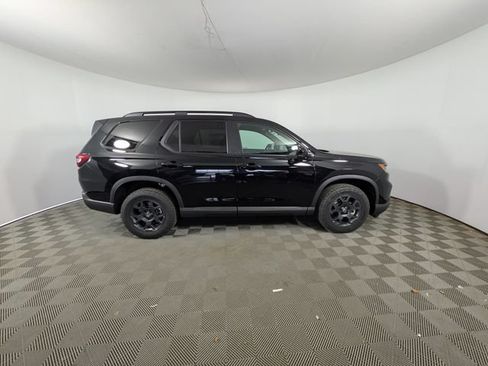 New 2026 Honda Pilot TrailSport image 2