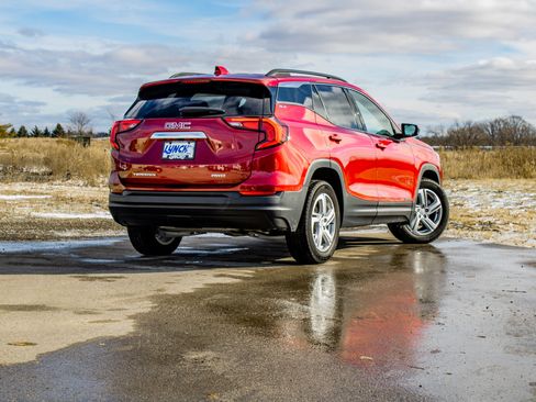 Used 2020 GMC Terrain SLE w/ Driver Convenience Package image 15