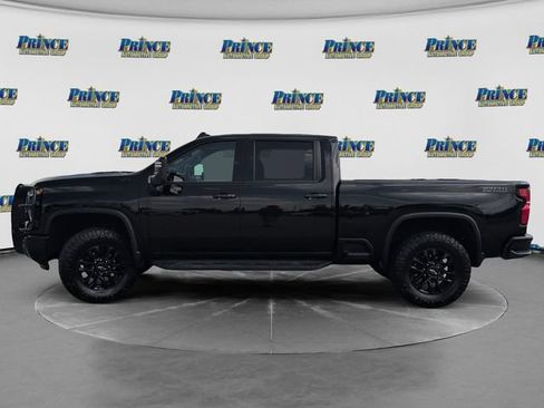 Used 2025 Chevrolet Silverado 2500 LTZ w/ LTZ Plus Package AWD/4WD image 12