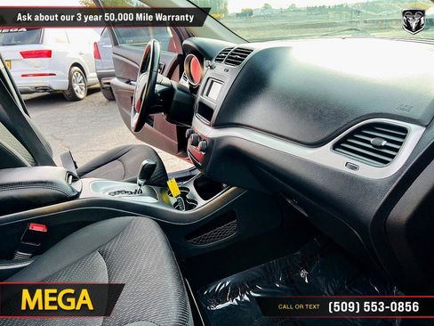 Used 2018 Dodge Journey SXT w/ Blacktop Package image 21