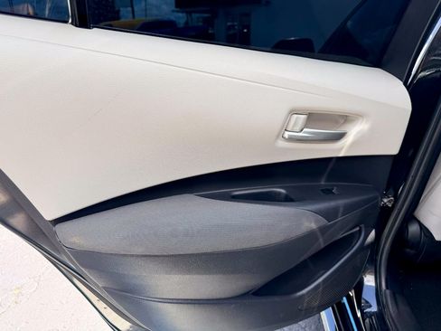 Used 2021 Toyota Corolla LE FWD image 26