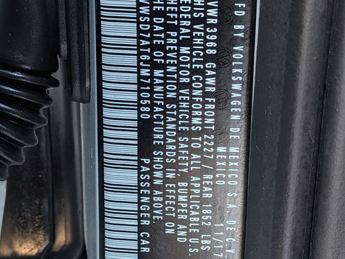 Used 2018 Volkswagen Beetle 2.0T Dune image 29