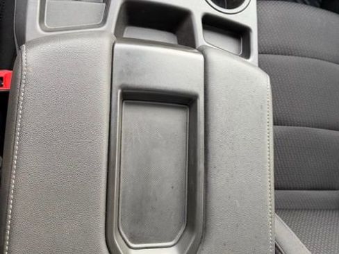 Used 2025 Chevrolet Silverado 2500 Custom image 13