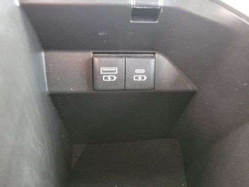 Used 2021 Toyota Camry SE image 22