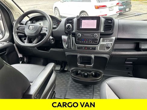 Used 2025 RAM ProMaster 2500 w/ Convenience Group FWD image 15