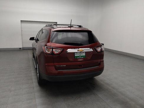 Used 2017 Chevrolet Traverse LT w/ Style and Technology Package image 6