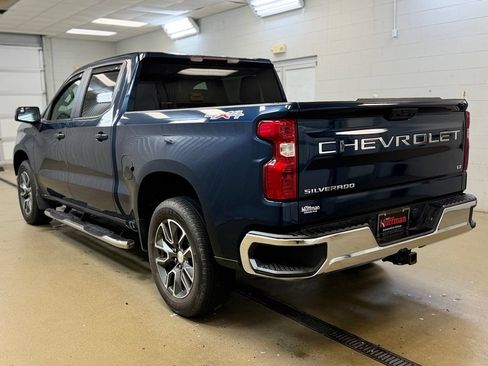 Used 2022 Chevrolet Silverado 1500 LT AWD/4WD image 8