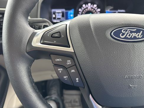 Certified 2024 Ford Edge Titanium w/ Titanium Elite Package image 29