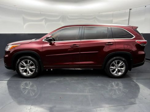 Used 2015 Toyota Highlander XLE AWD/4WD image 4