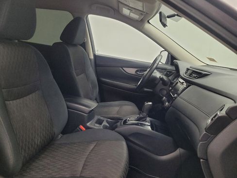 Used 2018 Nissan Rogue SV w/ Premium Package FWD image 21