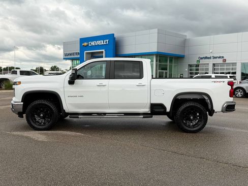 Used 2025 Chevrolet Silverado 2500 LT w/ Convenience Package AWD/4WD image 10
