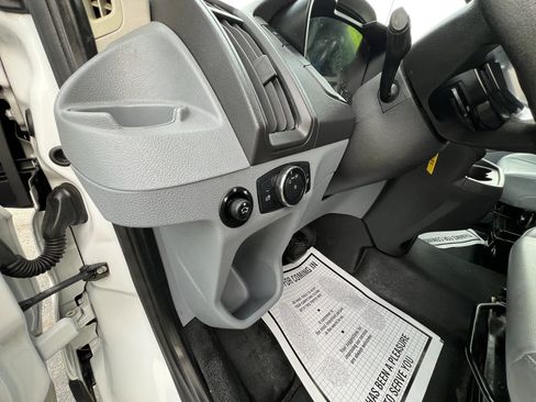 Used 2015 Ford Transit 250 130 Low Roof w/ Exterior Upgrade Package RWD image 19