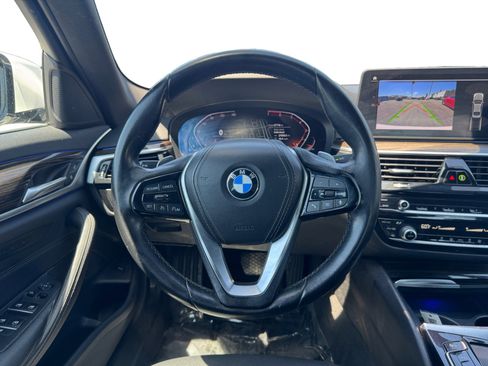Used 2021 BMW 530i RWD image 12