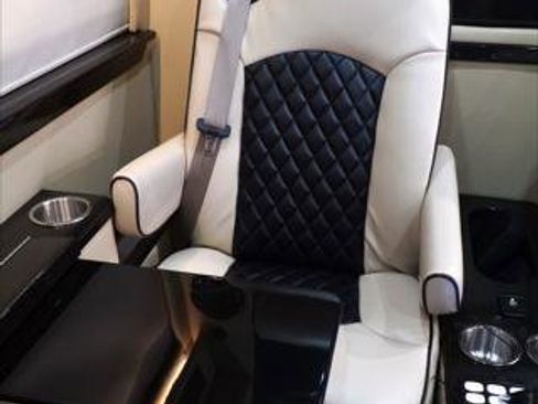 Used 2016 Mercedes-Benz Sprinter 2500 image 16