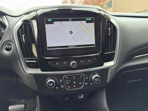 Used 2019 Chevrolet Traverse LT w/ LT Premium Package FWD image 40