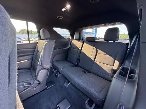 Used 2026 Chevrolet Traverse LT FWD image 12