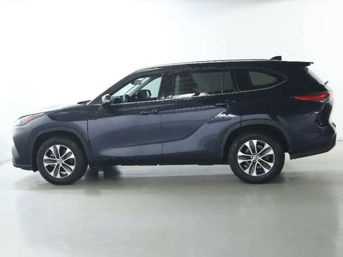 Certified 2020 Toyota Highlander XLE image 40