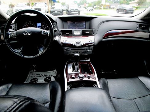 Used 2015 INFINITI Q70 3.7 AWD/4WD image 2
