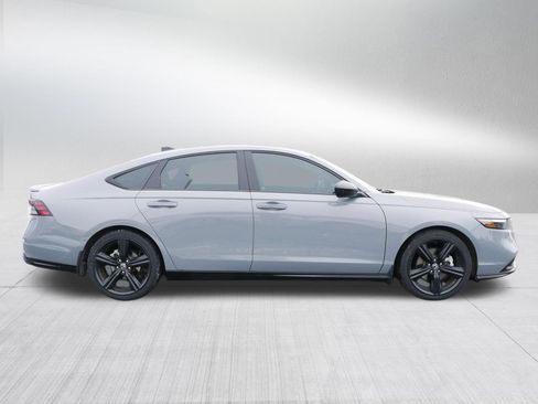 Used 2024 Honda Accord Sport image 8