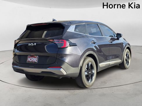 New 2026 Kia Sportage LX image 4