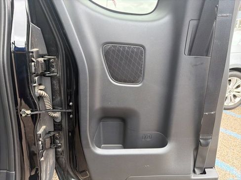 Certified 2023 Nissan Frontier SV w/ Technology Package image 9