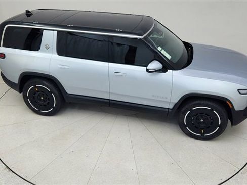 Used 2025 Rivian R1S Adventure image 77