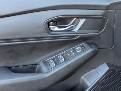 Used 2025 Honda Accord SE image 12