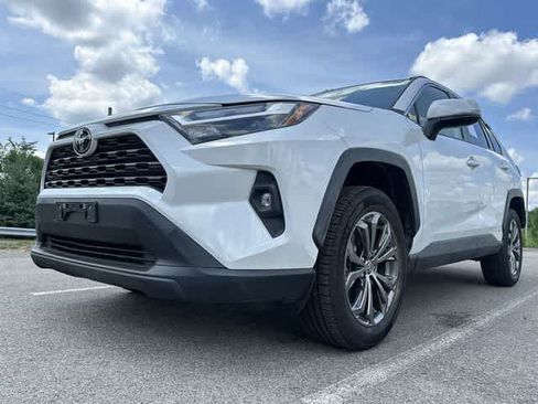 Used 2025 Toyota RAV4 XLE Premium w/ Weather Package AWD/4WD image 19
