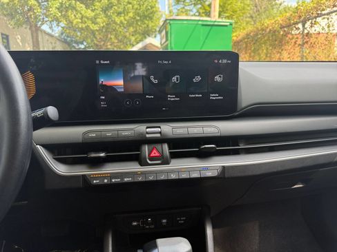 Used 2025 Kia K4 FWD image 16