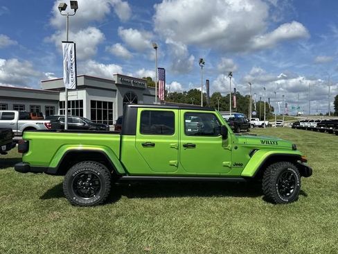 New 2025 Jeep Gladiator Sport AWD/4WD image 6