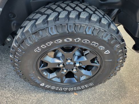 Used 2022 Jeep Wrangler Sport AWD/4WD image 29