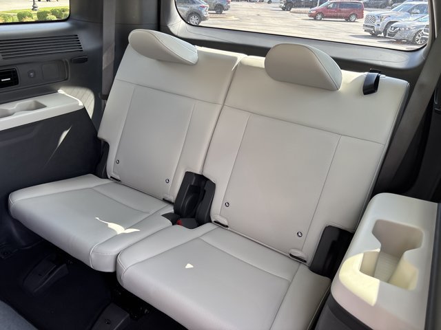 Used 2026 Hyundai Santa Fe SEL AWD/4WD image 16