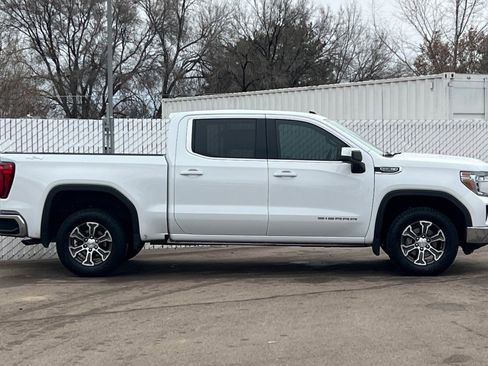 Used 2021 GMC Sierra 1500 SLE w/ Preferred Package image 3