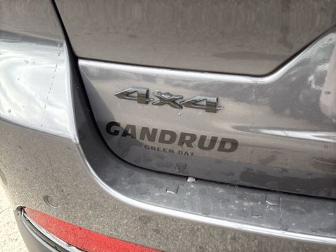 Used 2024 Jeep Grand Cherokee Altitude AWD/4WD image 8