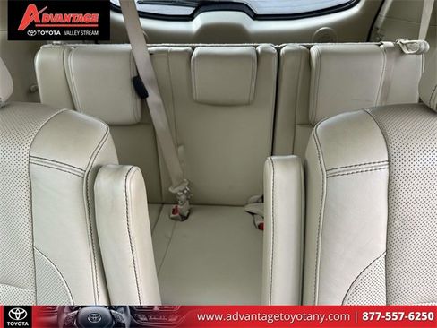 Used 2015 Toyota Highlander Limited Platinum image 15