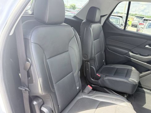 Used 2019 Chevrolet Traverse LT w/ LT Premium Package AWD/4WD image 13