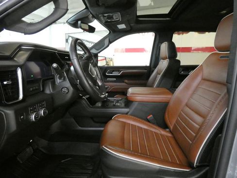 Used 2026 GMC Sierra 1500 Denali Ultimate AWD/4WD image 12